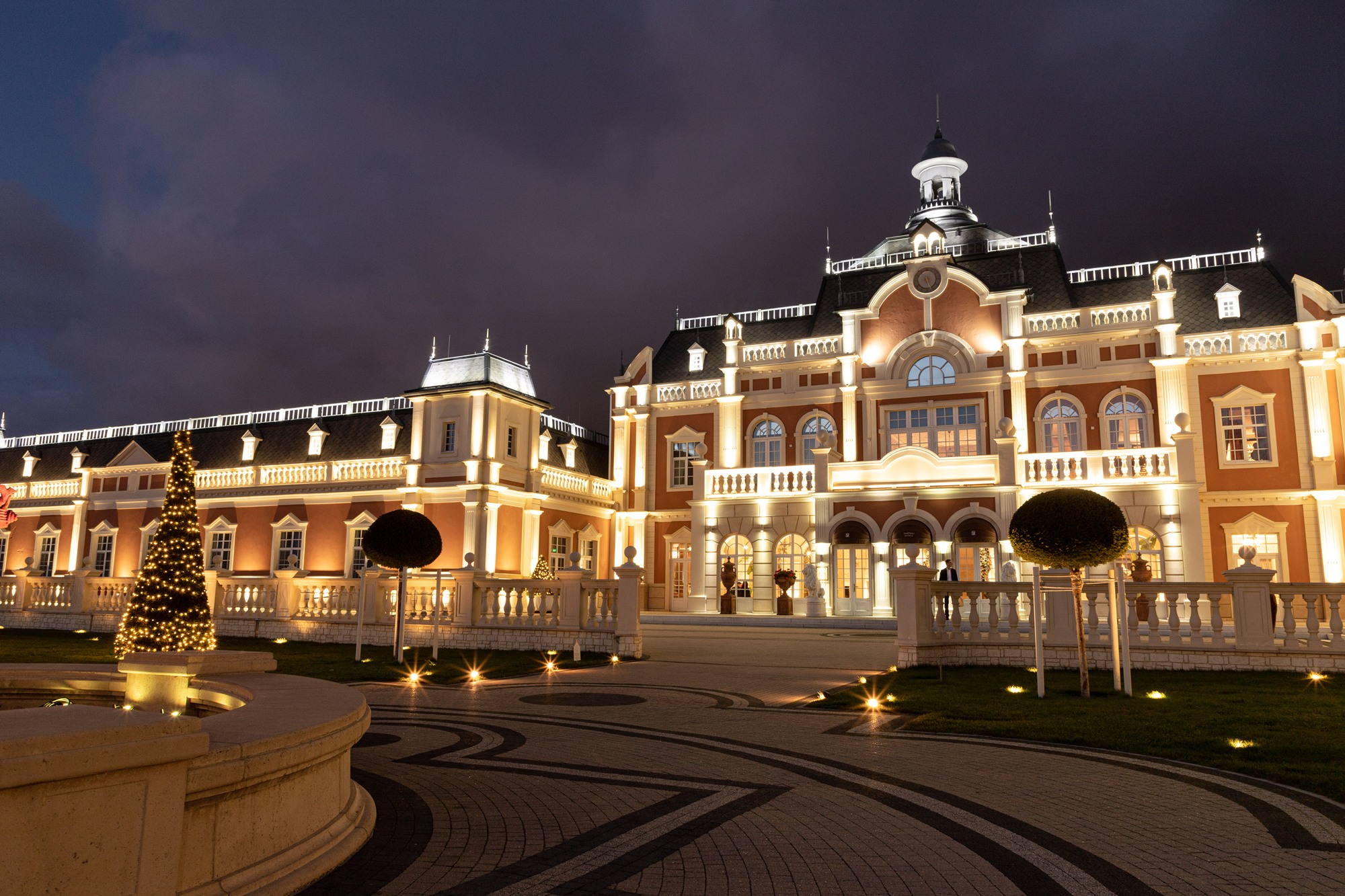 Группа Мантера прогнозирует рост турпотока на 16% в праздничные дни 14